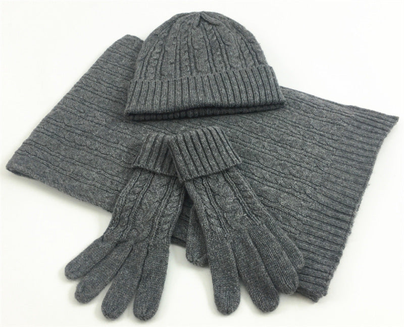 Conjunto de guantes y bufanda con gorro cálido y torcido de color liso a la moda