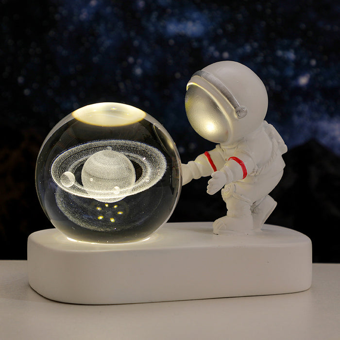 Luminosa galassia planetaria astronauta sfera di cristallo luci notturne USB alimentazione calda luce da comodino lampada da notte regalo di compleanno